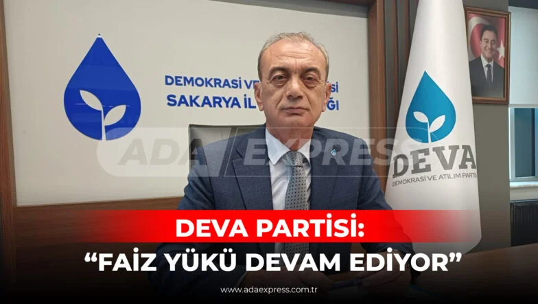 DEVA Partisi Sakarya İl Başkanı Ercan Başnuh’un torba yasa açıklaması sırasında çekilmiş basın toplantısı fotoğrafı