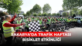 Sakarya’da Trafik Haftası kapsamında Demokrasi Meydanı’ndan Millet Bahçesi’ne düzenlenen bisiklet turundan görüntü
