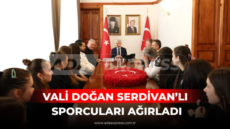 Serdivan Genç Kız Voleybol Takımı’nın Sakarya Valisi Rahmi Doğan’ı ziyaret ettiği an